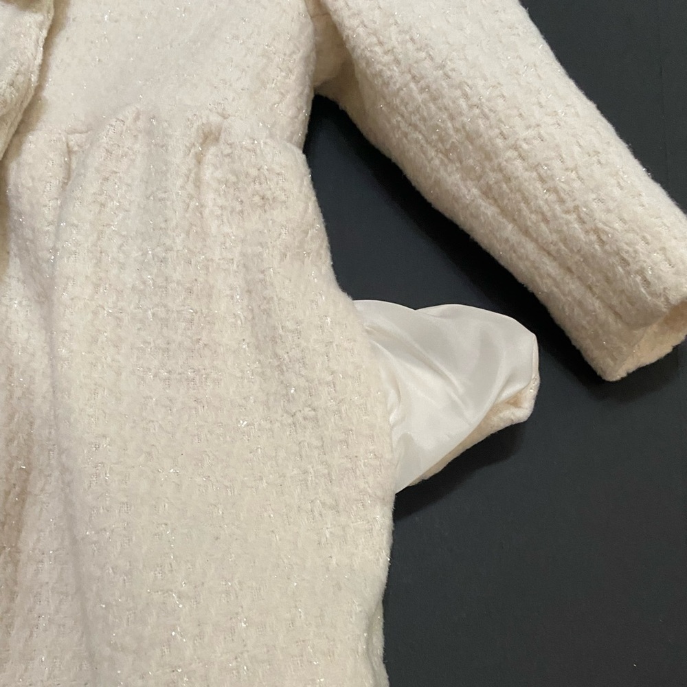 Little Girls Adorable Cream Coat - Picture 9 of 13